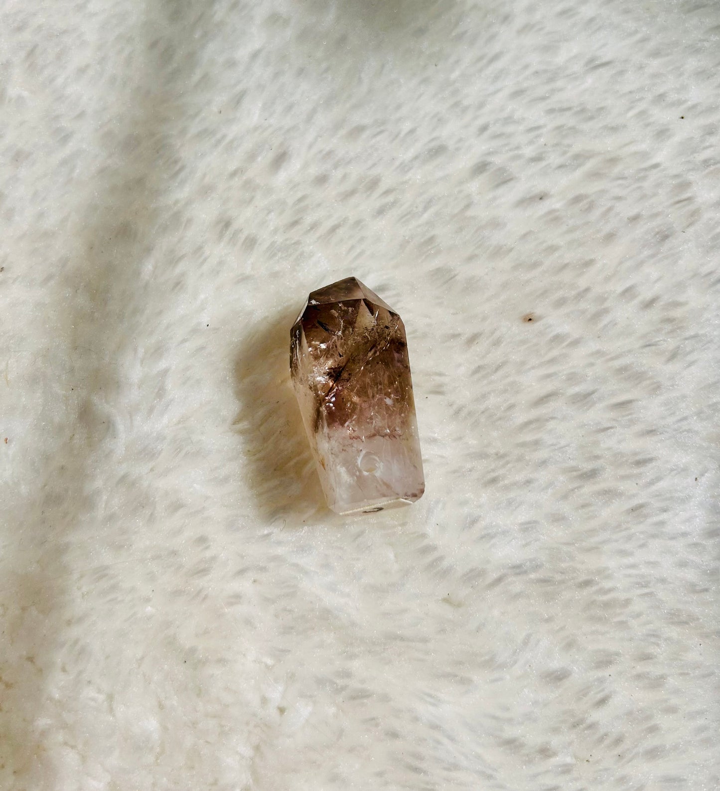 Gebohrte Amethyst-Rauchquarz-Kristalle