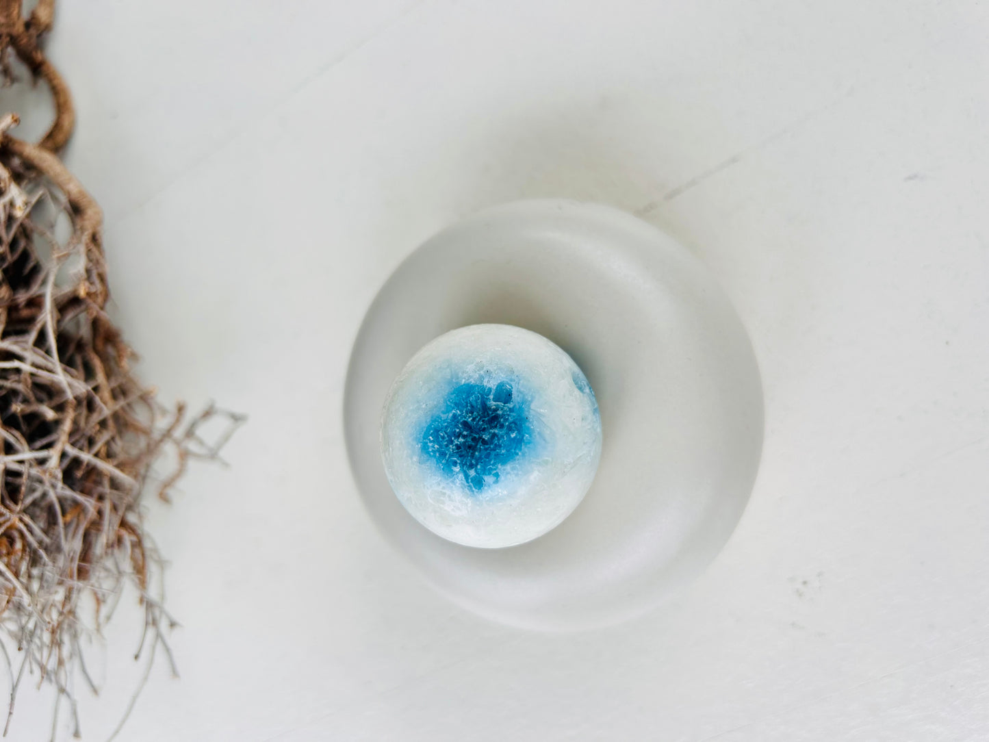 Blue Ice Crystal Kugel (Glacèrite)