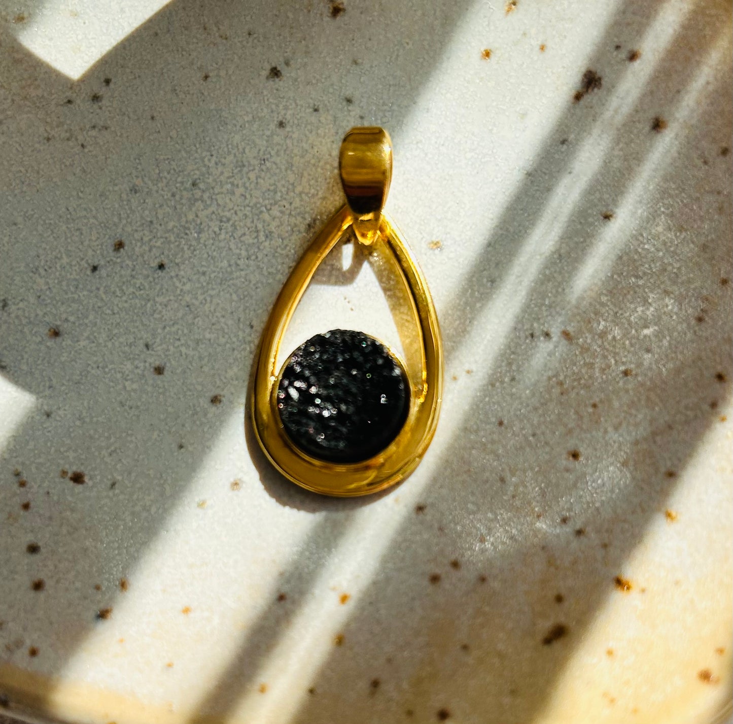 Druzyachat Anhänger Schwarz | Gold