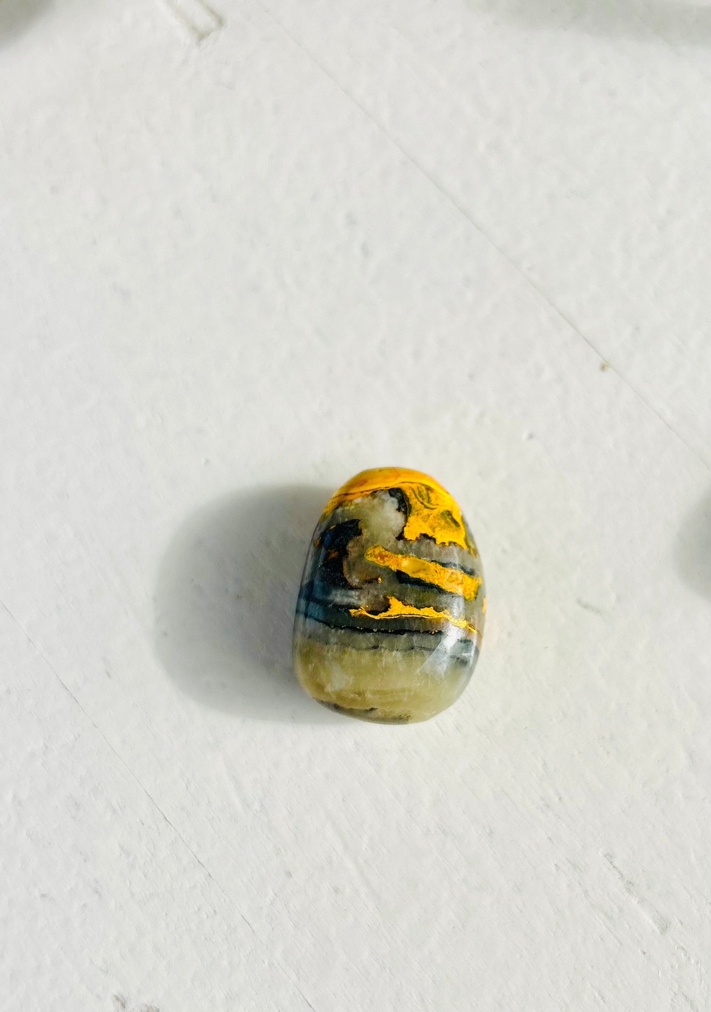Bumblebee Stein – gebohrt (ca. 3 cm)