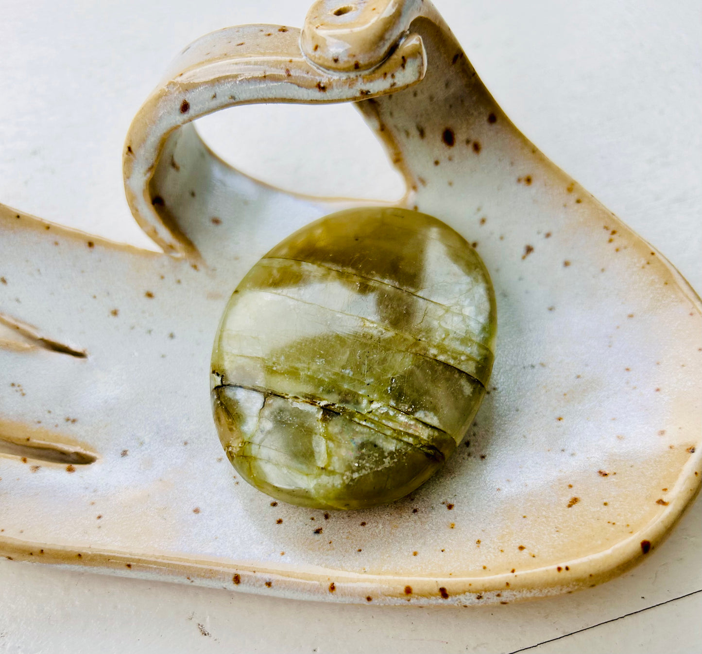 Garnierit | Grüner Mondstein Seifenstein