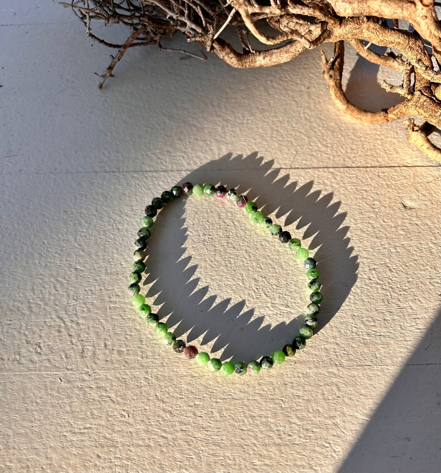 Zoist Rubin Armband