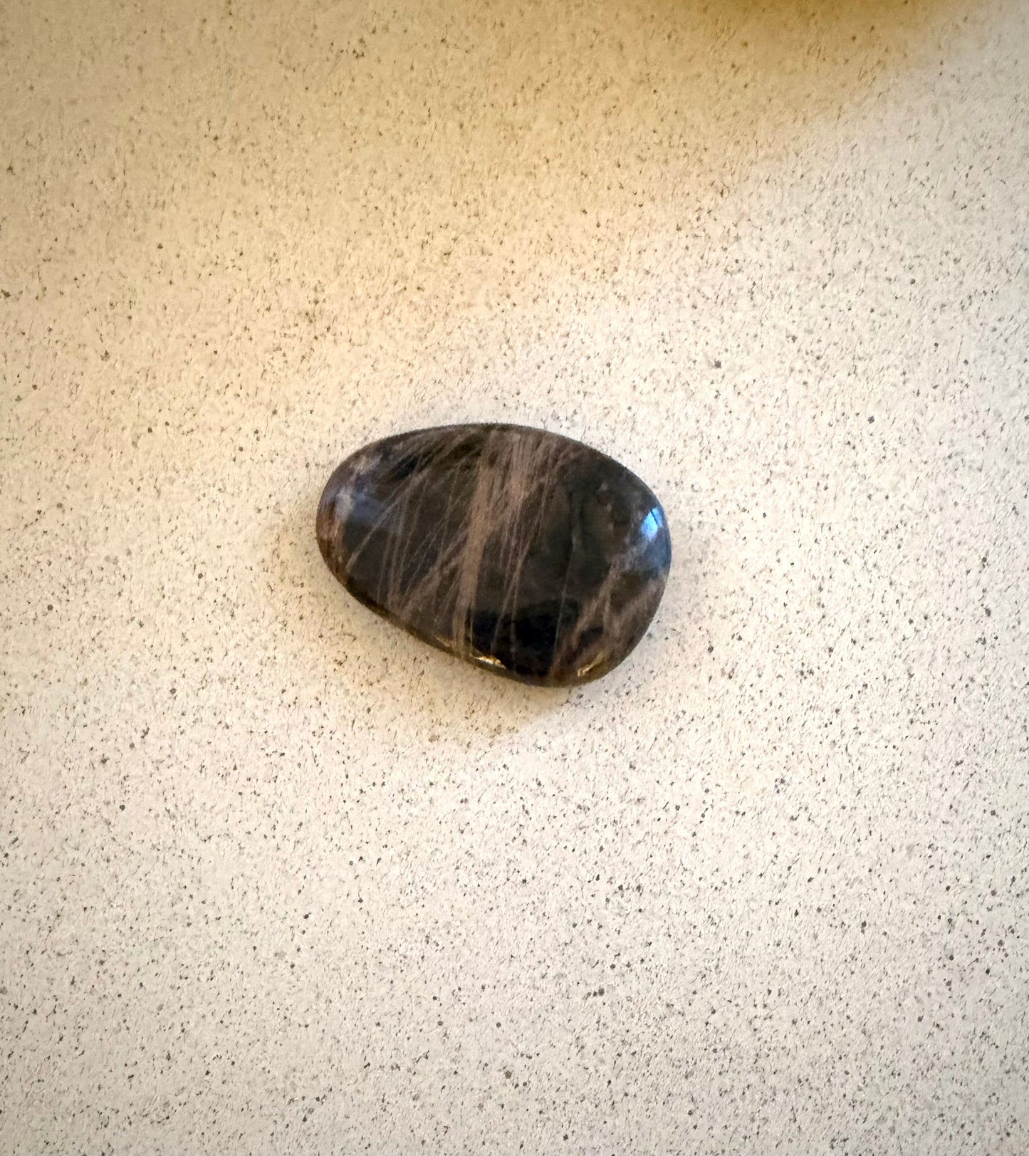 Dunkler Mondstein – Scheibenstein