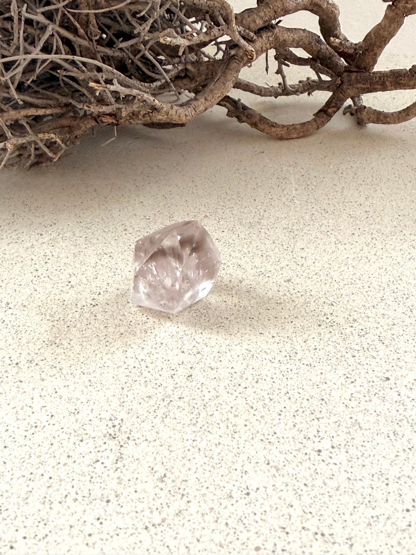 Gebohrte Amethyst-Rauchquarz-Kristalle