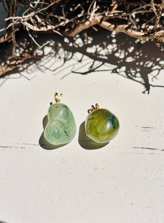 Prehnit Anhänger gold