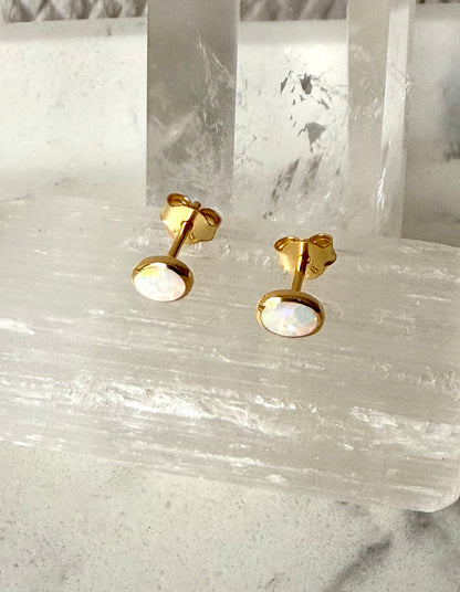 The Whisper Studs – Opal Ohrstecker