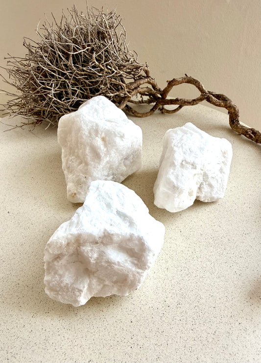 Baryt weiß – Naturstein für Klarheit und energetische Balance