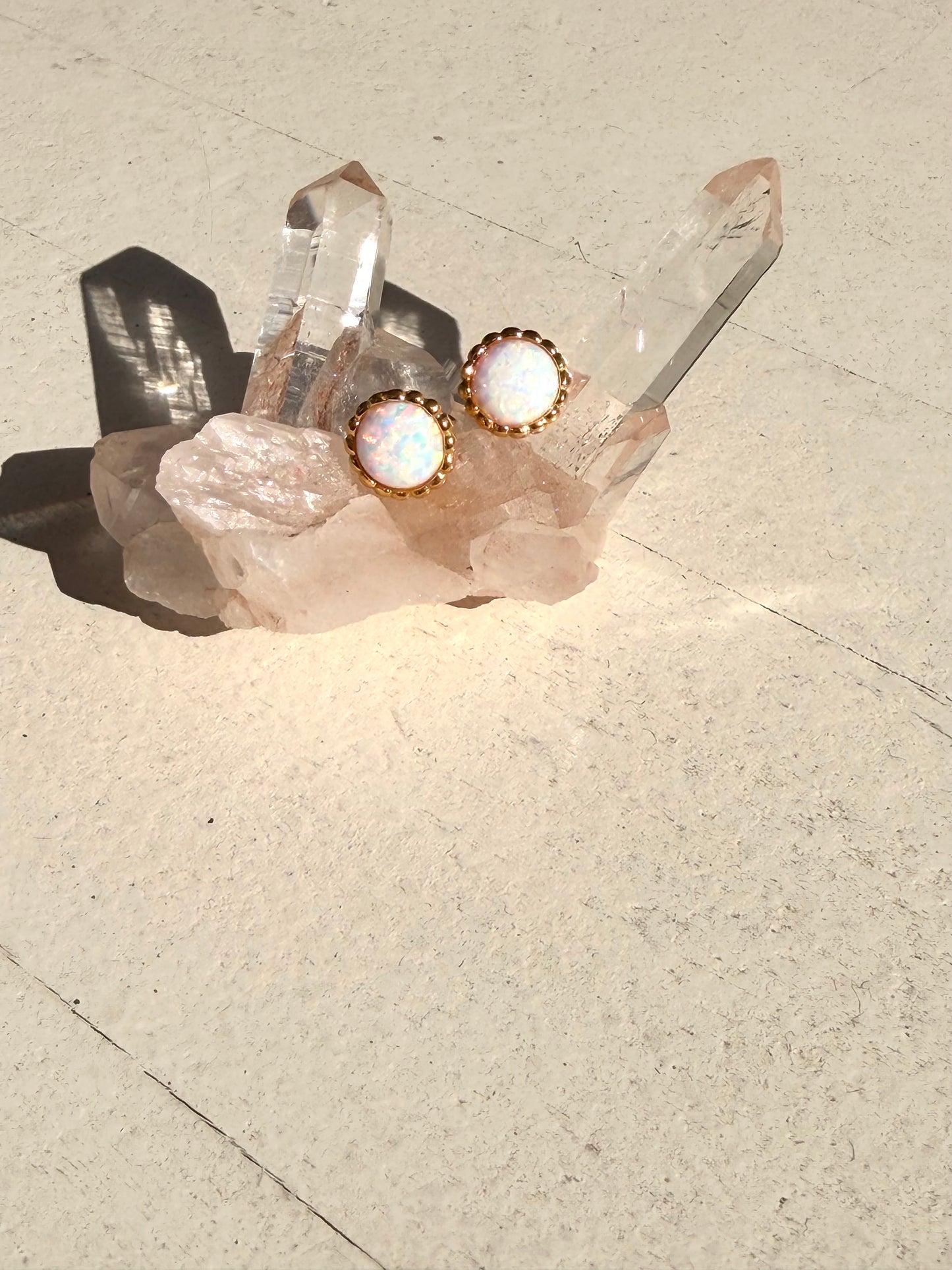 Queen Muse – Opal Ohrstecker