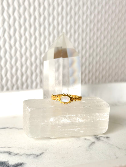 Golden Ballroom | Ring Collection