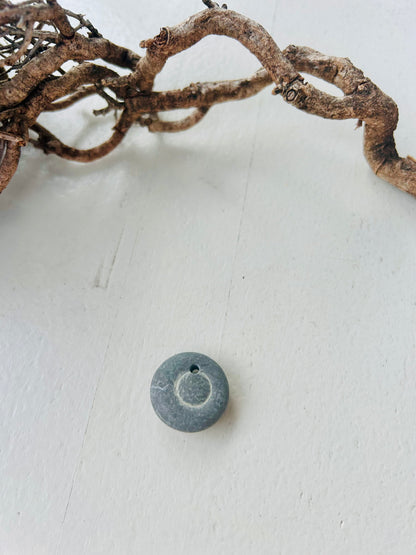 Fairy Stone – gebohrter Talisman