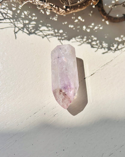 Gebohrte Amethyst-Rauchquarz-Kristalle