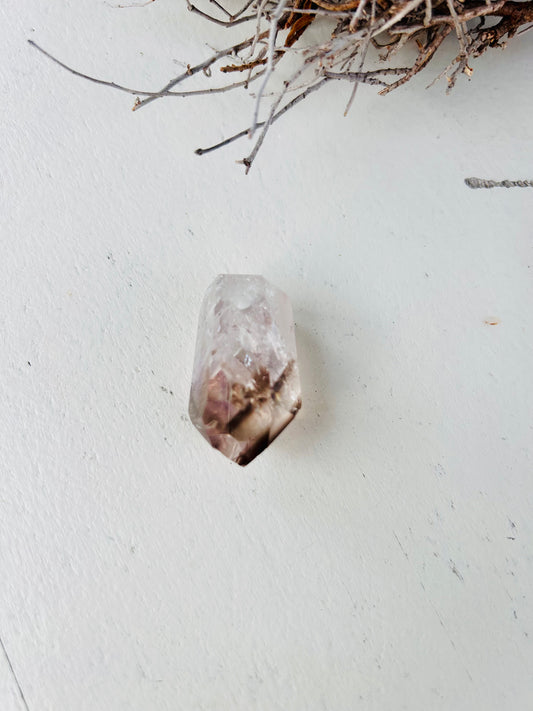 Gebohrte Amethyst-Rauchquarz-Kristalle