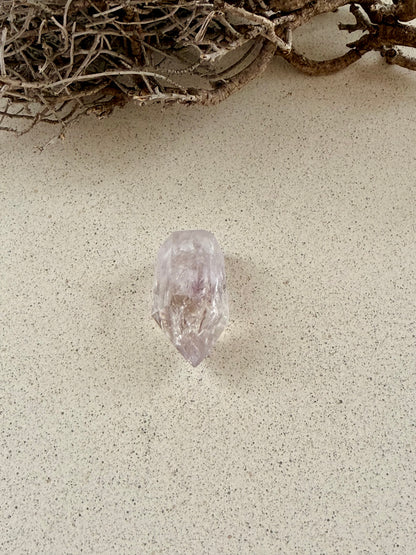 Gebohrte Amethyst-Rauchquarz-Kristalle