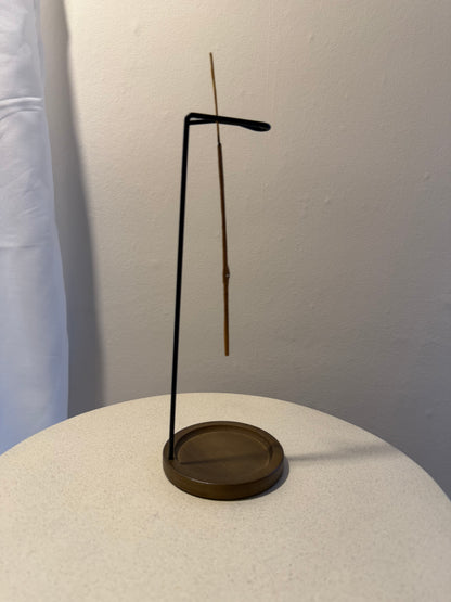 Hängender Räucherstäbchenhalter