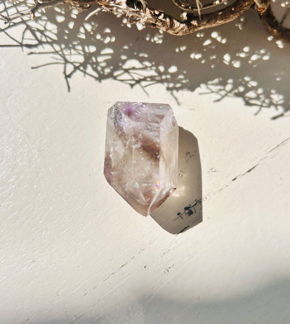 Gebohrte Amethyst-Rauchquarz-Kristalle