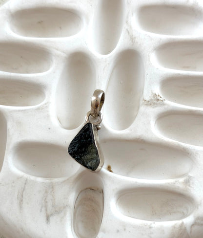 Moldavit Anhänger | Verschiedene Größen