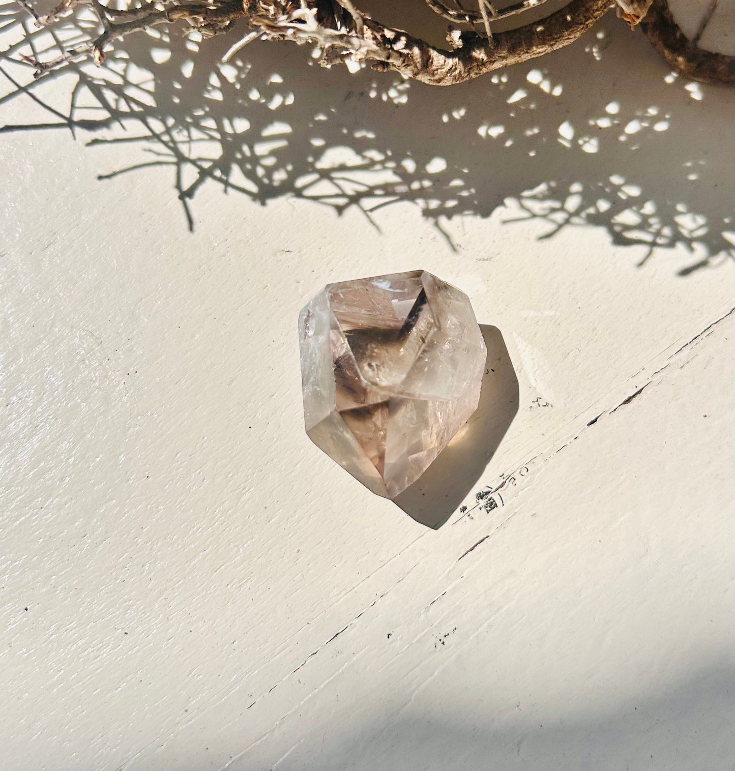 Gebohrte Amethyst-Rauchquarz-Kristalle