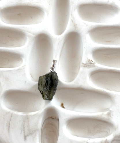 Moldavit Anhänger | Verschiedene Größen