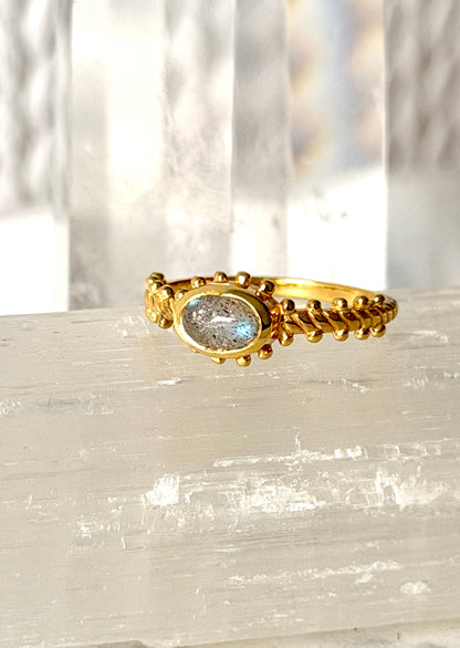 Golden Ballroom | Ring Collection