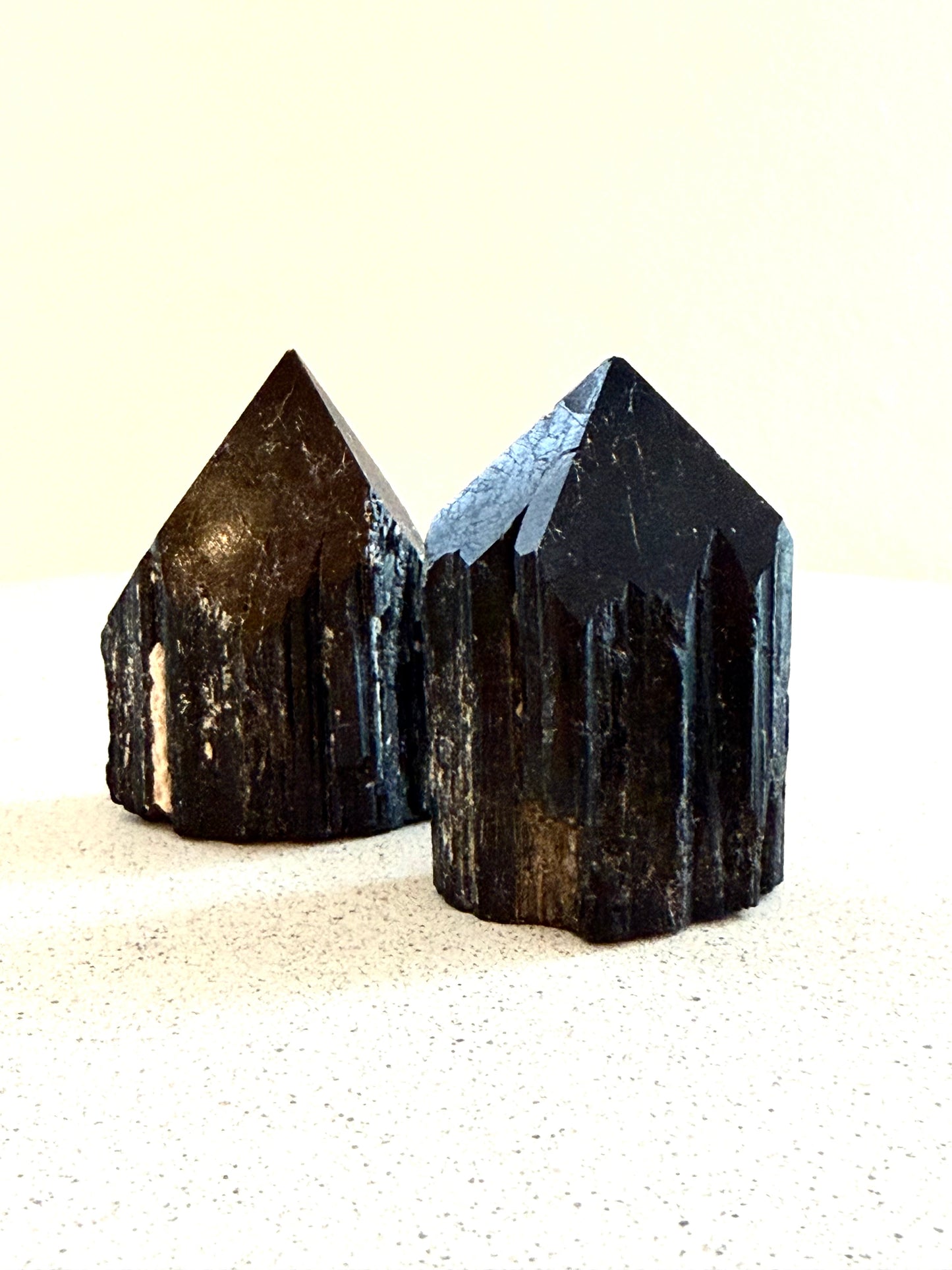 Schwarzer Turmalin – Rohspitze