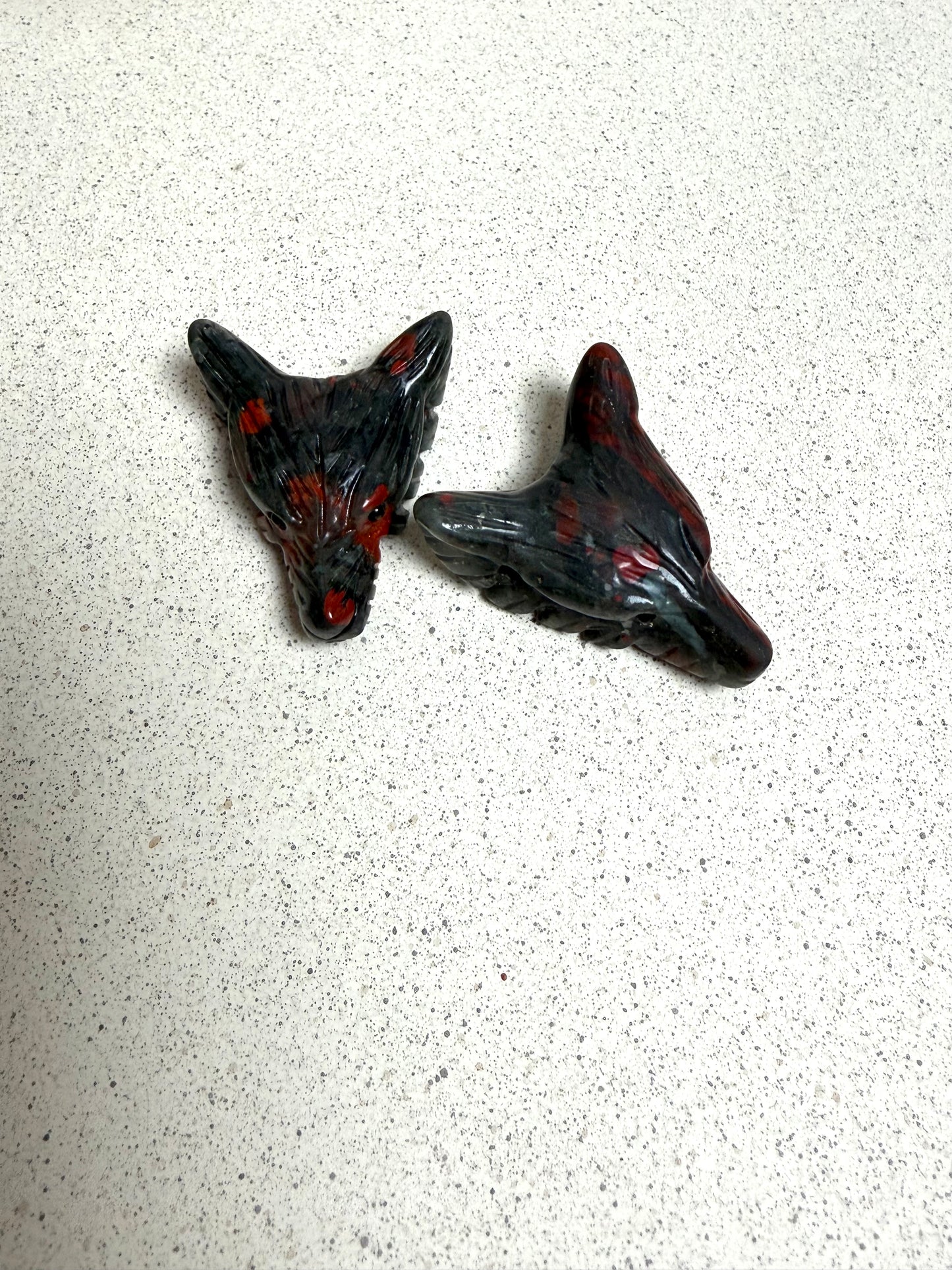 Bloodstone Wolfskopf – gebohrt