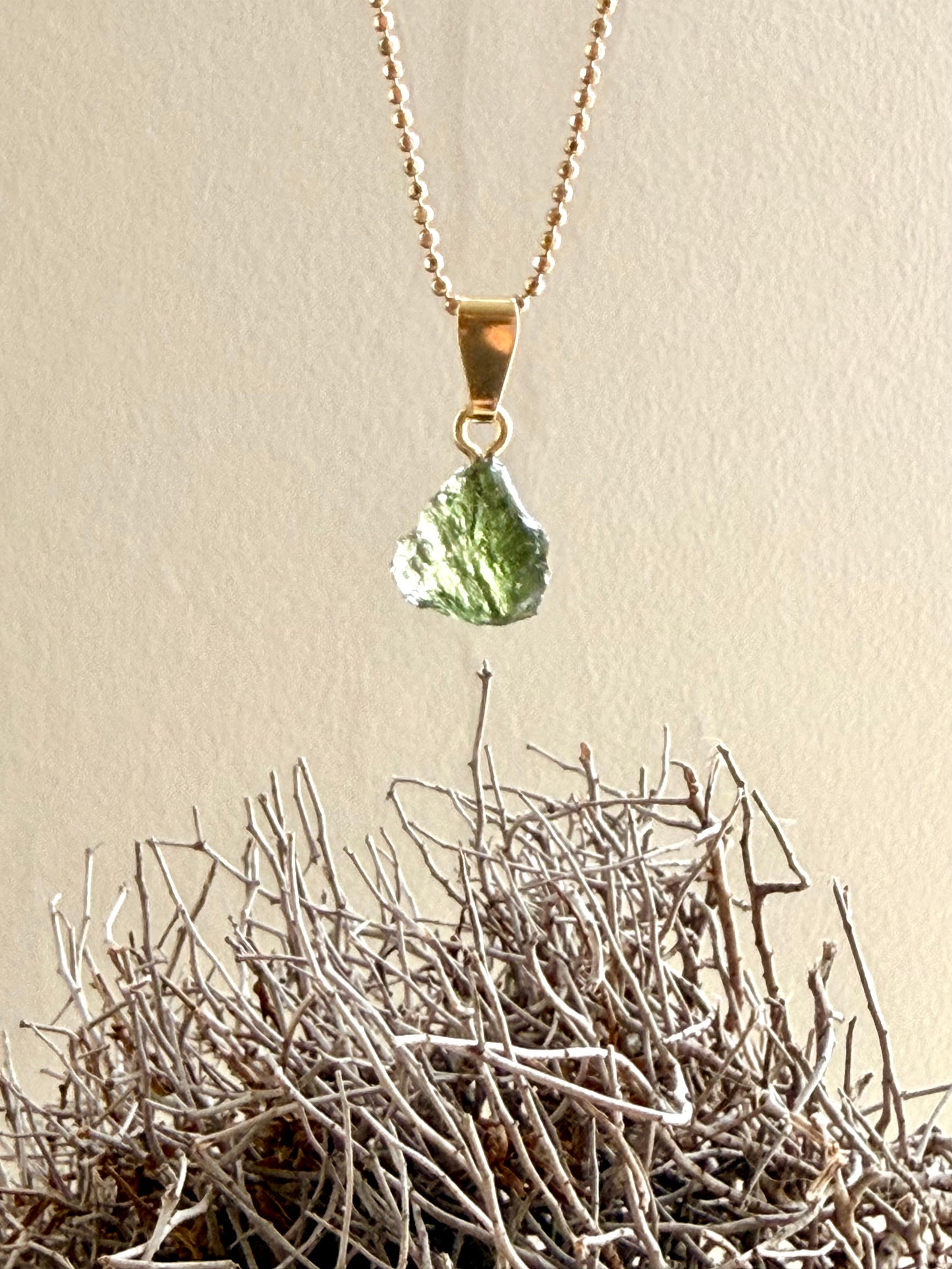 Moldavit mit Goldöse 💚