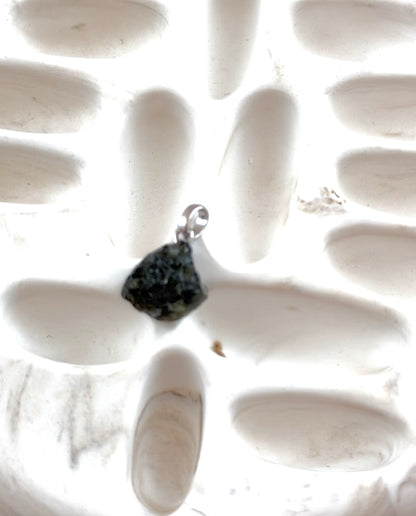 Moldavit Anhänger | Verschiedene Größen