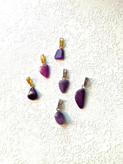 Sugilith – Anhänger