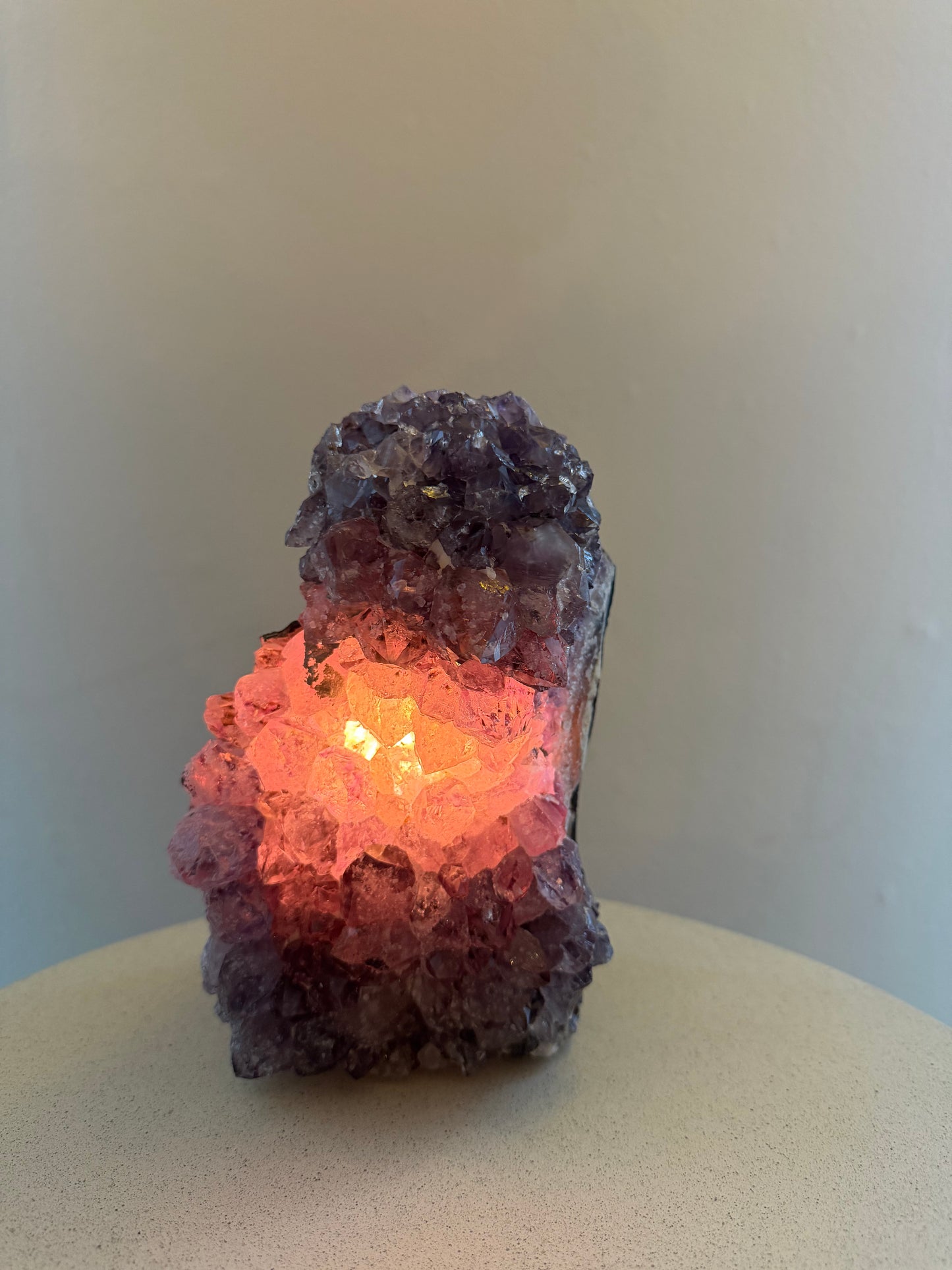 Kristalllampe aus Amethyst, Rosenquarz oder Bergkristall – natürliche Edelstein-Lampe