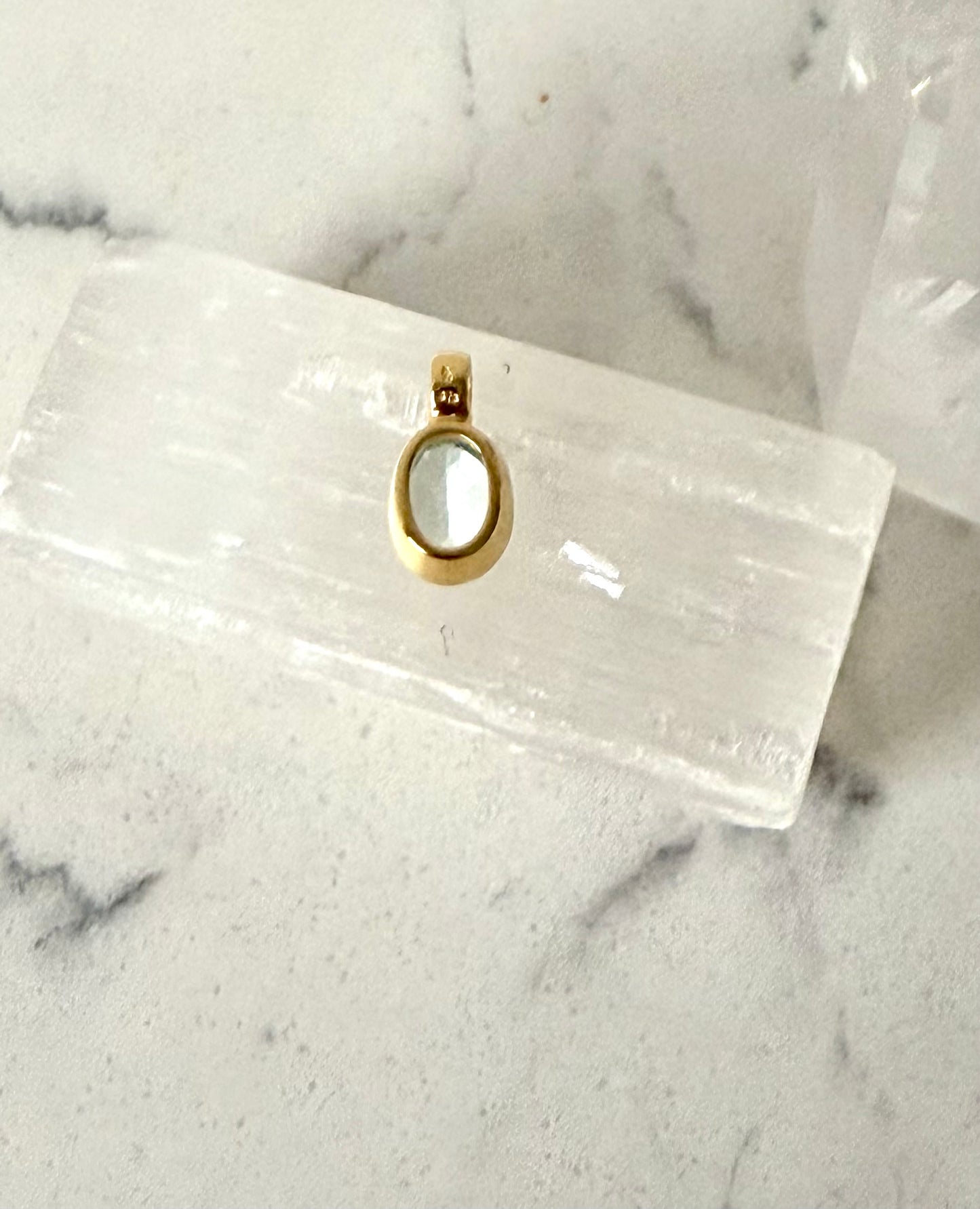 Golden Ballroom Anhänger