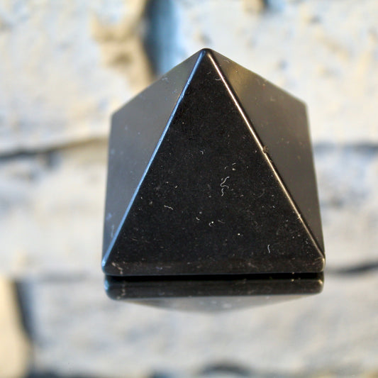 Schungit Pyramide